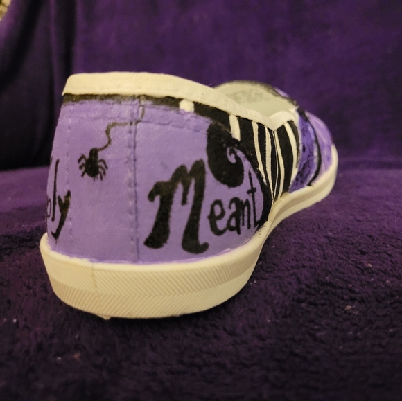 Shoes size 8 - Picture 10 of 13